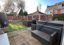 Hot Tub/Jacuzzi, Decking