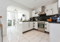 Kitchen (Modern), Kitchen (White units), Kitchen (Gas Hob)