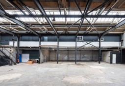 Composite material, Metal at 6000sqft Drive In Industrial Warehouse For Filming, Greater Manchester