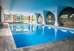Swimming-pool