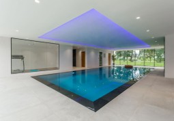 Swimming-pool