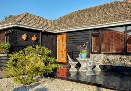 Bungalow, Coronavirus-Friendly