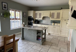 Kitchen (With Island), Kitchen (Cream or White units), Kitchen With Table, Kitchen (Electric/Induction Hob)