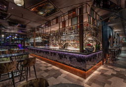 Pub / Bar