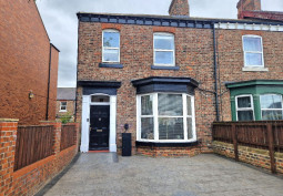 Driveway, Terrace House, Coronavirus-Friendly at Two Storey Victorian End Terrace For Filming, County Durham