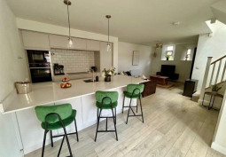 Kitchen, Kitchen (With Island), Kitchen (Modern), Kitchen (White units), Kitchen (Electric/Induction Hob)