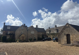 Exterior, Driveway, Courtyard, Farm, Coronavirus-Friendly