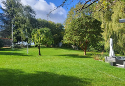 Garden (Rear, Large)