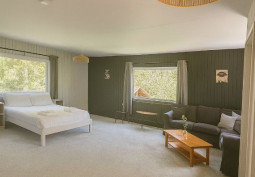 Bedroom (Double)