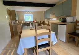 Kitchen (Coloured units), Kitchen (Modern), Kitchen With Table, Kitchen (Electric/Induction Hob)