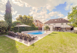 Swimming-pool