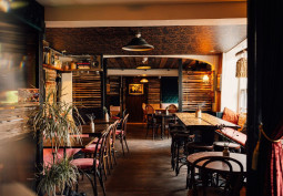 Pub / Bar