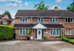 Driveway, House / Cottage Exterior, Semi-Detached House