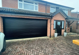 Driveway, Family Home, Garage (Double)