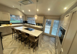 Kitchen (With Island), Kitchen (Modern), Family Home