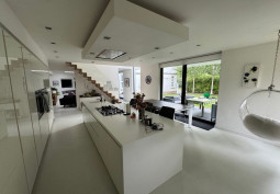 Windows, Kitchen (With Island), Kitchen (Cream or White units), Kitchen (Modern), Kitchen With Table, Open-plan, Kitchen (Gas Hob), neutral colours