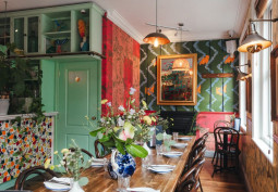 Pattern Wallpaper, Pub / Bar