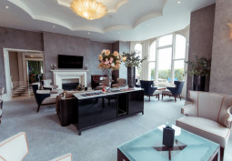 Livingroom, Hotel, Fireplace
