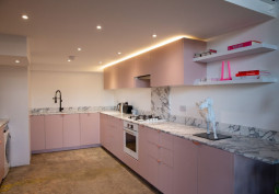 Kitchen, Kitchen (Coloured units)