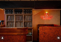 Pub / Bar