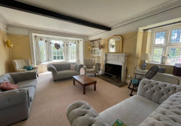 Livingroom, Fireplace
