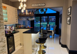 Diningroom, Bar (Home)
