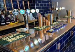 Pub / Bar