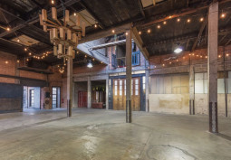 Warehouse (Pillared)