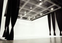 Studio, Stage