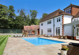 Swimming-pool, Patio / Veranda