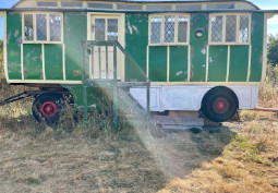 Campervan / Caravan, Cabin or Shepherds Hut