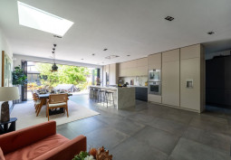Open-plan, Bi-Fold Doors at Victorian Terrace with Large Open Plan Space For Filming, London