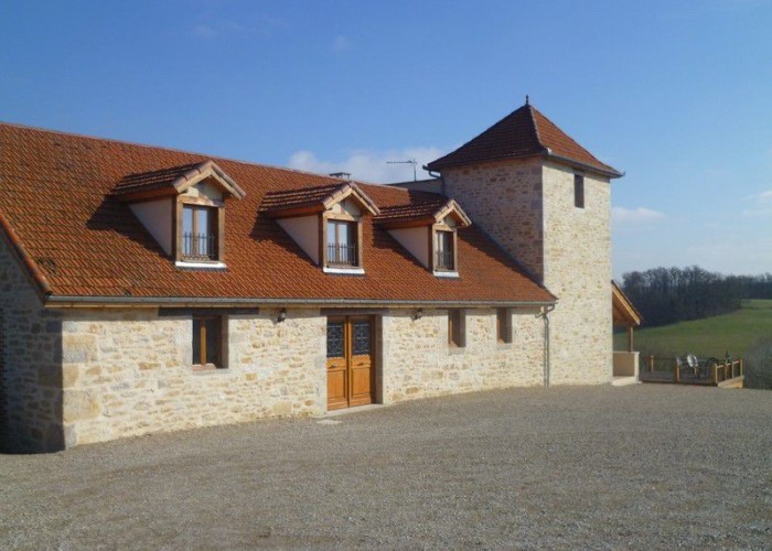 3. House / Cottage