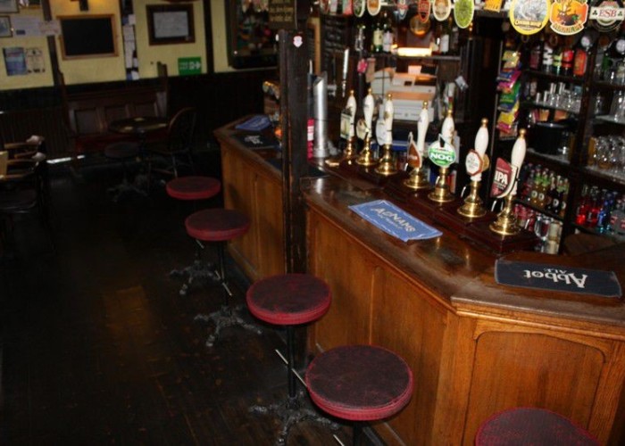 2. Pub / Bar / Club