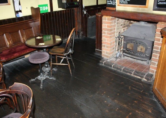 8. Pub / Bar / Club