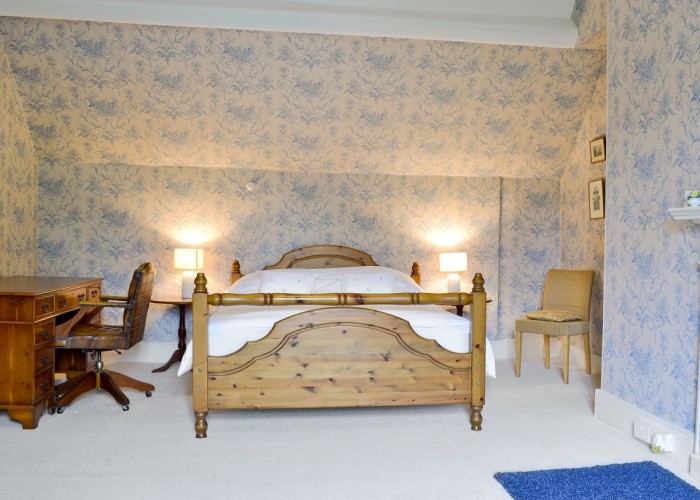 14. Bedroom (Double)