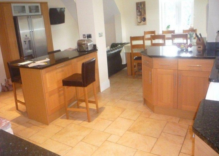 8. Kitchen (With Island)
