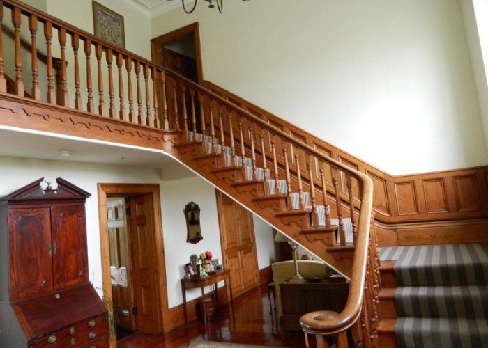 38. Stairway / Staircase