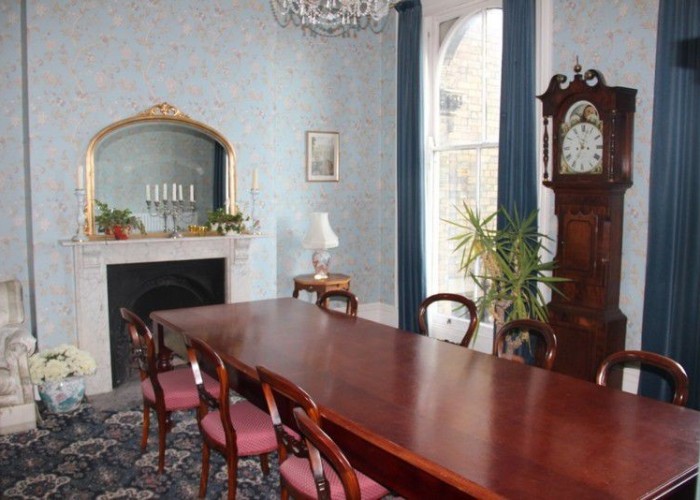 6. Diningroom