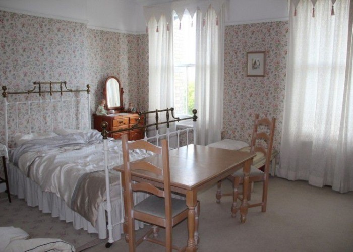 13. Bedroom (Double)