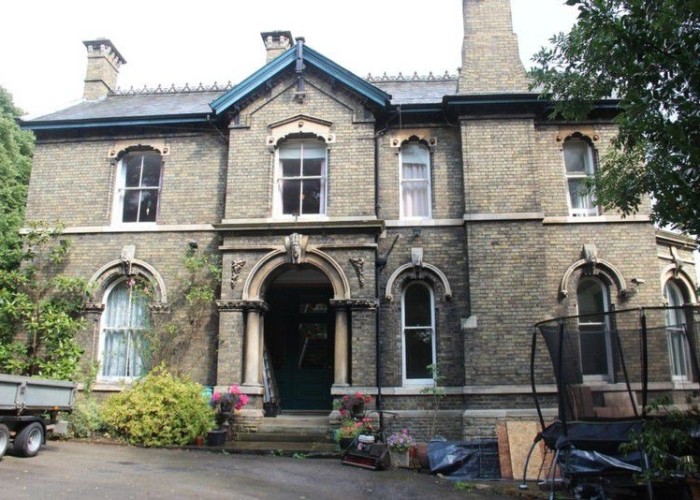 1. House / Cottage