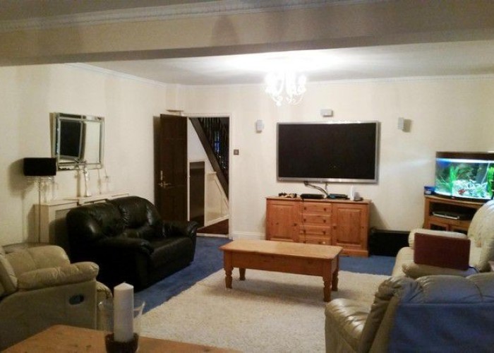 6. Livingroom