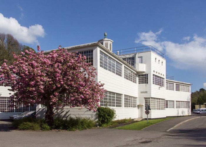 54. School / College