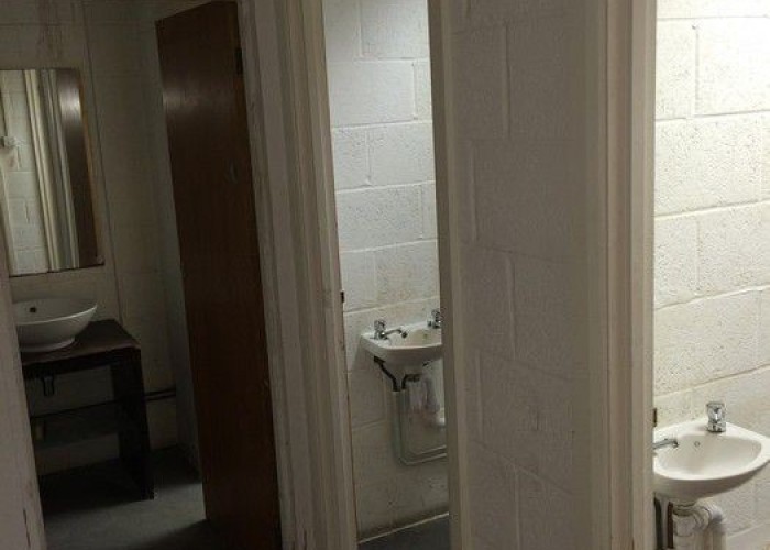 37. Toilet
