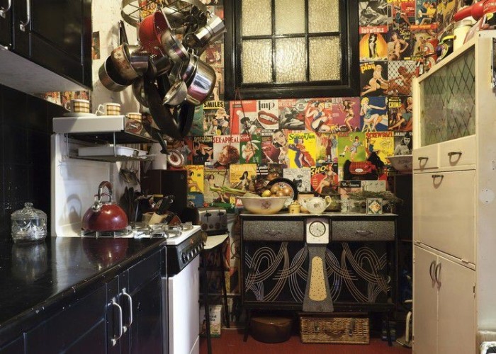 42. Kitchen (Retro)