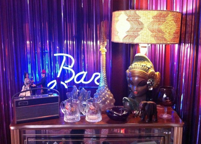 2. Props / Feature
