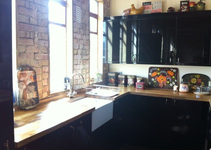 19. Kitchen (Coloured units)
