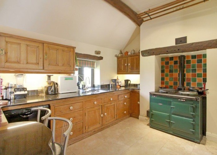 8. Kitchen (Wooden Units)