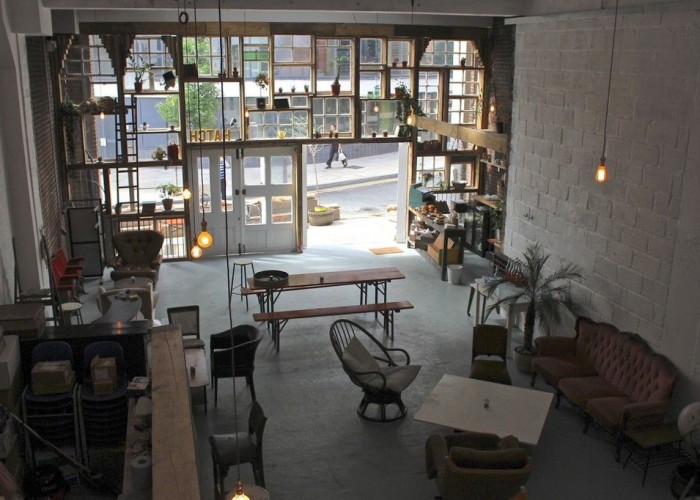 2. Cafe