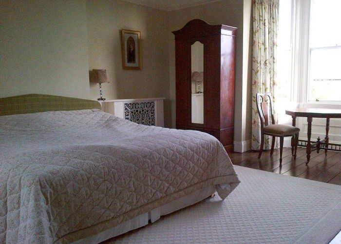 23. Bedroom (Master/En-Suite)